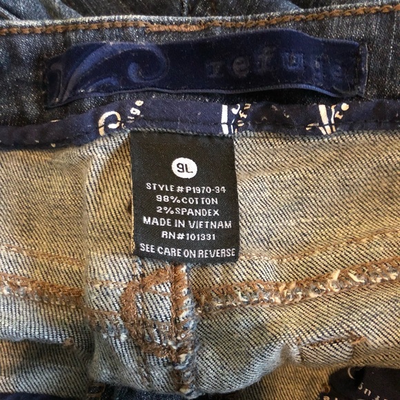 Women’s Dark Wash Low Rise Jeans | Size 9 Long | Regular Straight Fit - Picture 3 of 3